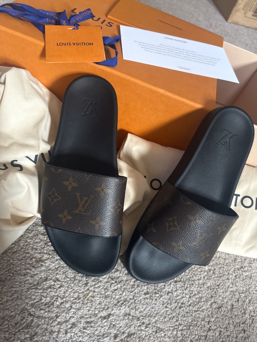 Louis Vuitton waterfront mules - Picture 5 of 5